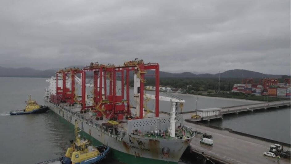 porto itapoá guindastes chineses