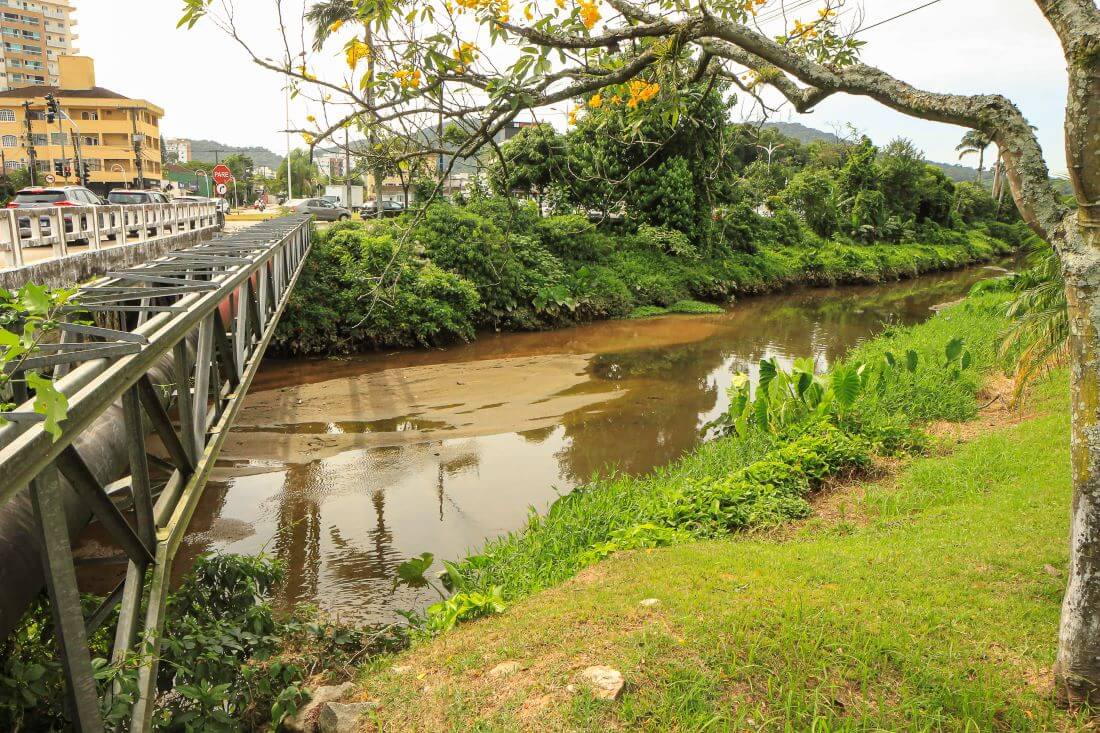 Uma das ações previstas no rio Cachoeira é o desassoreamento