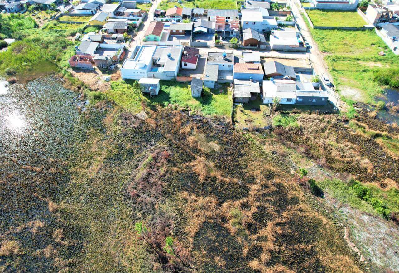 Imagens mostram área afetada pelo incêndio