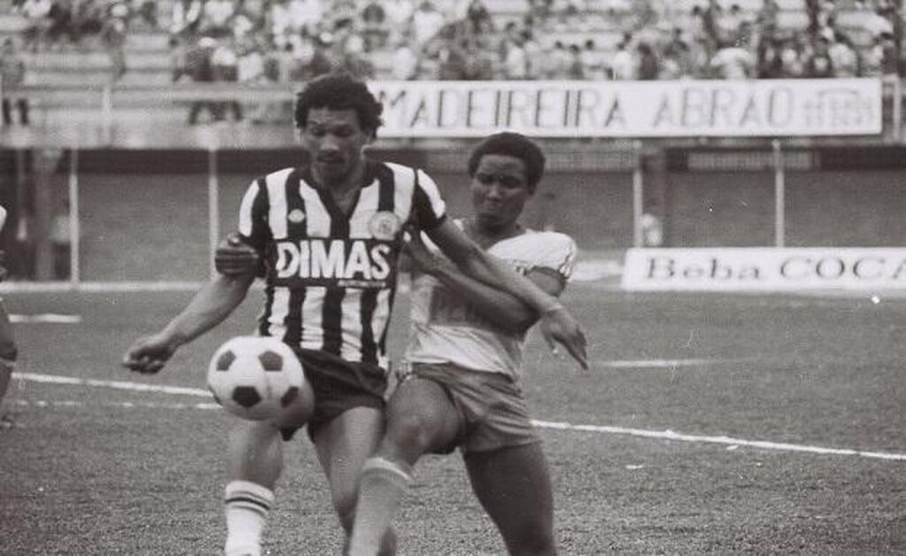 Albeneir marcou 93 gols com a camisa do Figueirense nos anos 80