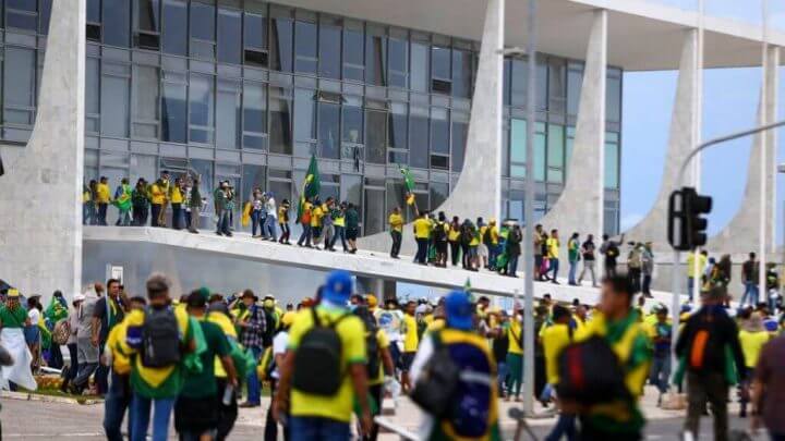 Ataques a prédio dos Três Poderes em 8 de janeiro, em Brasília