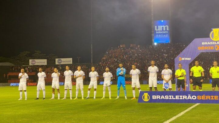 Avaí que enfrentou o Sport nesta quarta foi a quinta formação diferente do técnico Gustavo Morínigo