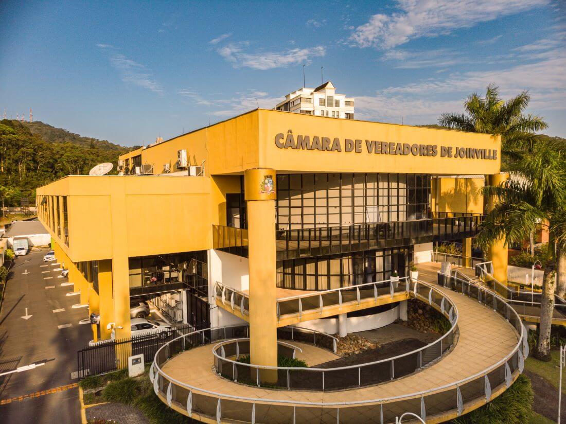 Proposta de nova medalha foi rejeitada por oito votos a sete