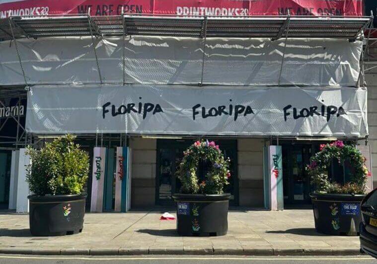 Entenda porque bar em Manchester estampa o nome de Florianópolis na fachada