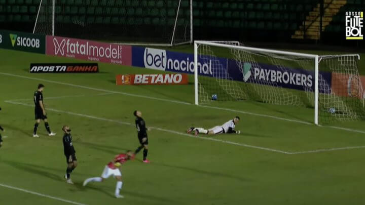 Pouso Alegre definiu o jogo e fez a vitória dentro do Orlando Scarpelli