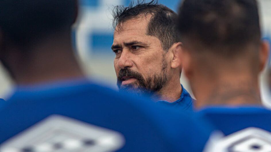 Gustavo Morínigo vai pra sétima partida no comando do Avaí e até agora não venceu