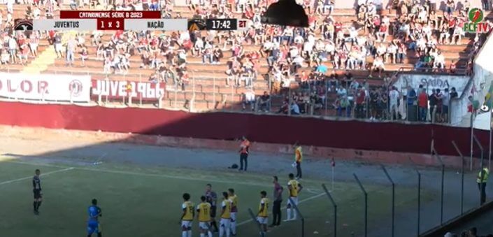 Ofensa ocorreu durante a partida desta quinta-feira (8)