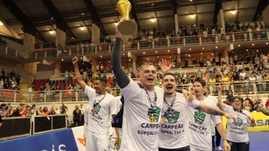 Evandro Joinville Volei