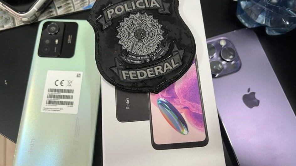 Celulares foram apreendidos durante a ação