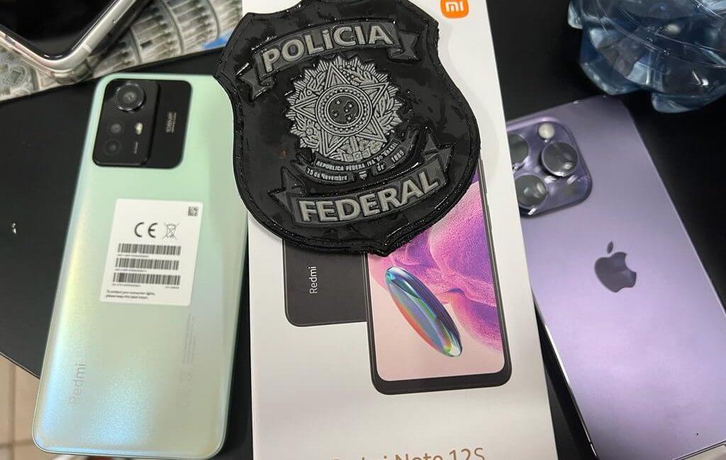 Celulares foram apreendidos durante a ação