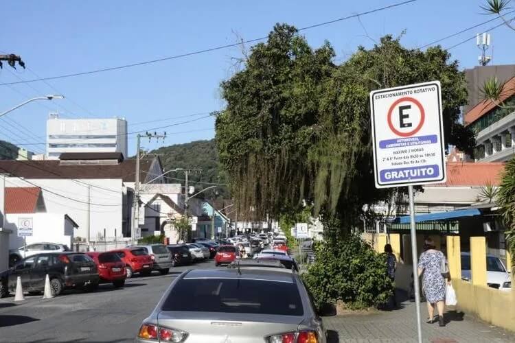 Atual estacionamento rotativo de Joinville é gratuito