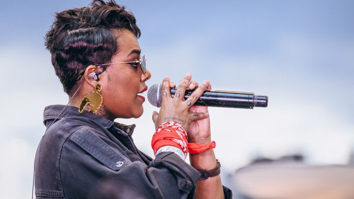 Ammora Alves - Tóia Oliveira