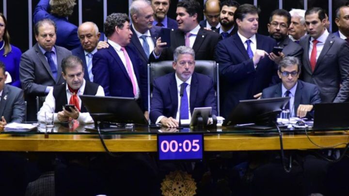 Após ser aprovada na Câmara, sob comando de Arthur Lira, reforma tributária ainda passará pelo Senado
