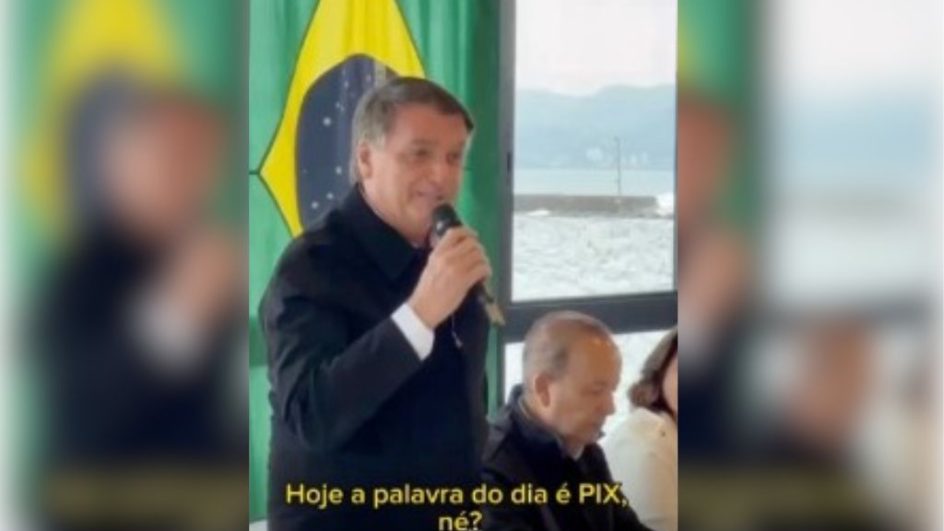 Bolsonaro comenta valor recebido por Pix durante visita a SC