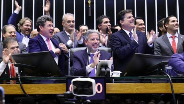 Reforma tributária foi aprovada na Câmara dos Deputados com articulação de Arthur Lira