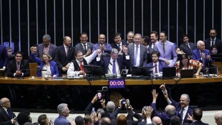 Com reforma tributária em votação na Câmara, SC teve recorde de liberação de emendas parlamentares