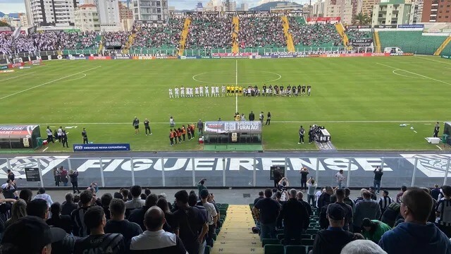 Com o resultado, a equipe fica na nona colocação, com 15 pontos - Foto: Ronaldo Fontana/ge SC
