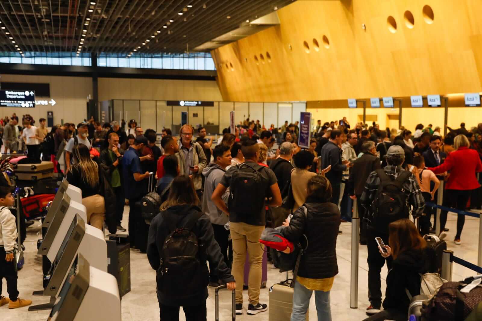 Voos foram cancelados devido ao incidente