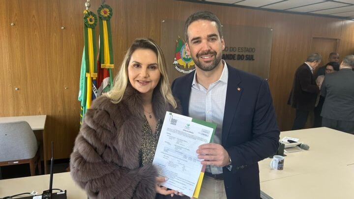 Elisa Fracasso com Eduardo Leite
