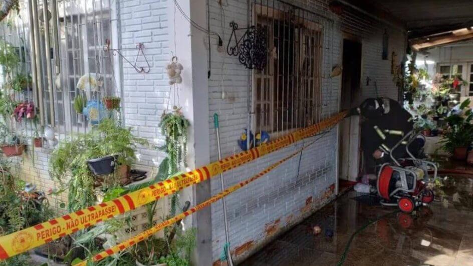 Idosa teve ferimentos nas mãos durante o incêndio