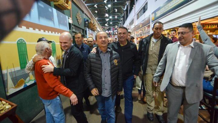 Jorginho e Bolsonaro no Mercado Público de Florianópolis