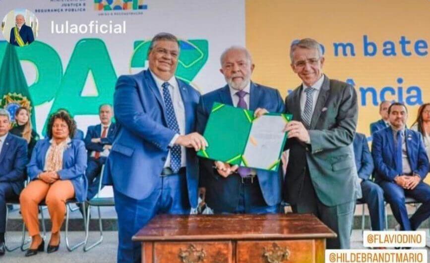 Flavio DIno, Lula e Hildebrandt