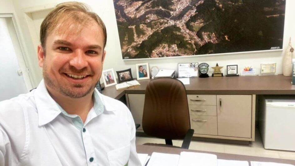 Adriano Poffo, prefeito de Ibirama, é alvo de pedido de impeachment