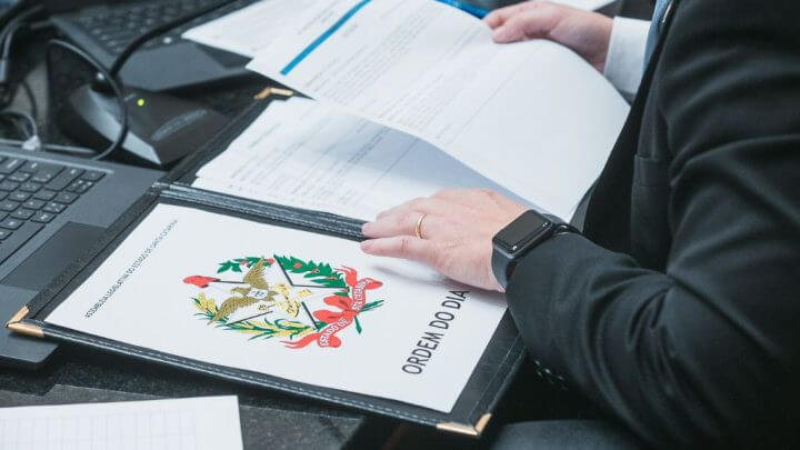 Assembleia Legislativa de SC volta do recesso esta semana com lista de temas a serem analisados até dezermbro