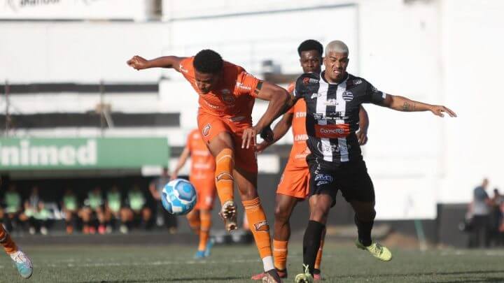 Brusque perde para o Athletic (Foto: Beno Küster/Camboriú)