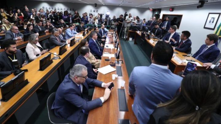 CPI do MST tinha maioria de membros da oposição ao governo Lula