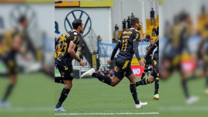Criciúma vence Londrina e volta ao G4 da Série B