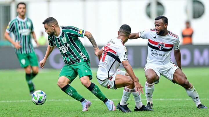 América-MG termina a sequência de 10 rodadas sem vitória na Série A (Foto: Mourão Panda / América)
