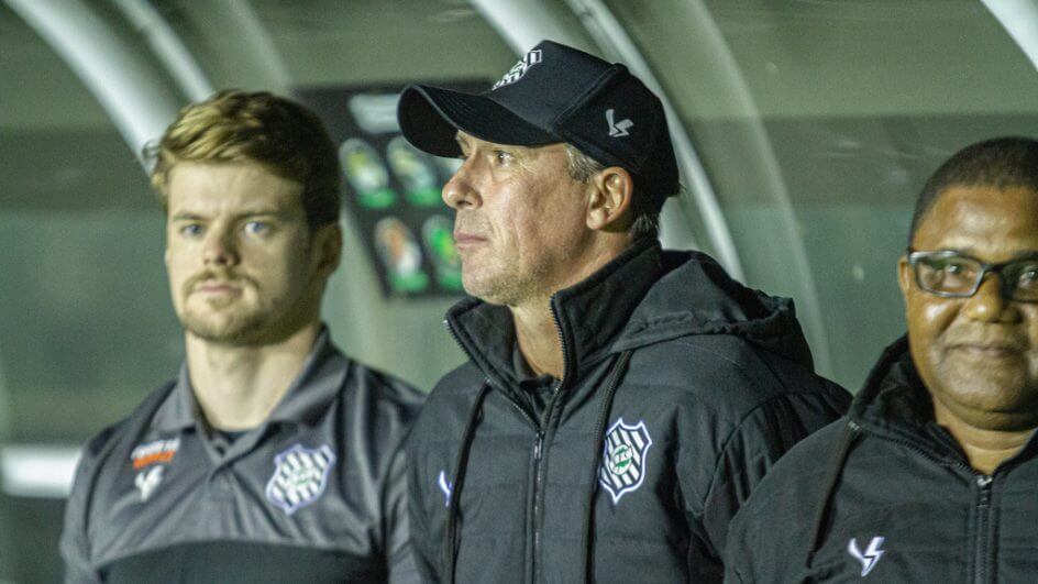 Técnico Paulo Baier tem o desejo de permanecer no Figueirense em 2024 (Foto: Patrick Floriani/ FFC)