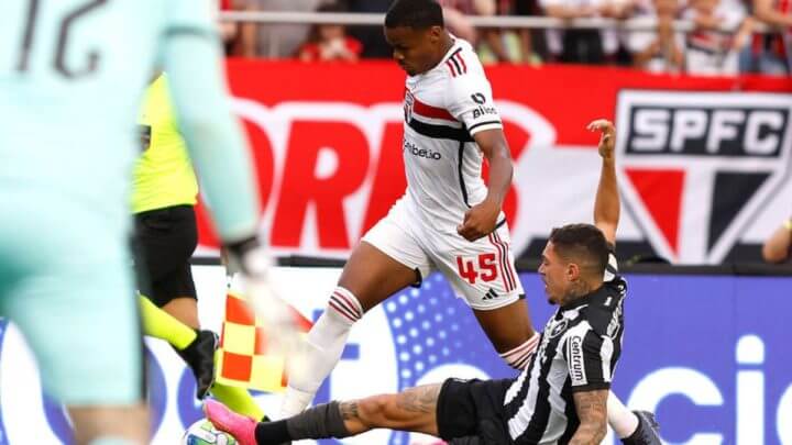São Paulo usou equipe reserva contra o Botafogo (Foto: São Paulo/Divulgação)