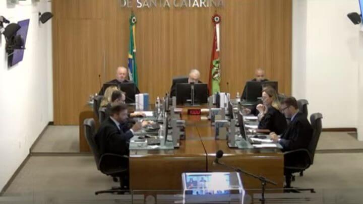 Decisão foi tomada em sessão plenária do TRE-SC