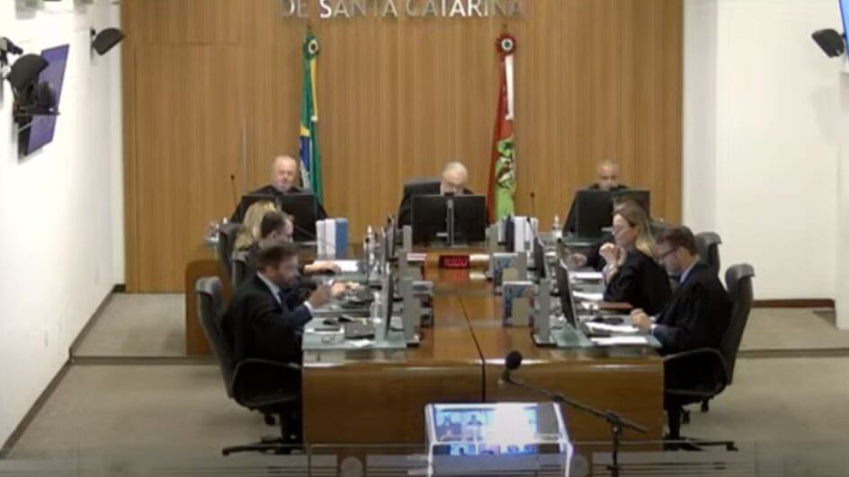 Decisão foi tomada em sessão plenária do TRE-SC