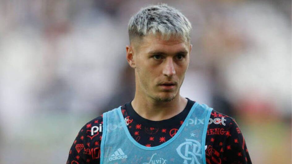 Varela tem fratura no nariz após briga com Gerson (Foto: Gilvan de Souza/Flamengo)