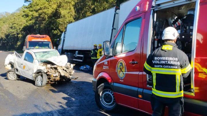 Motorista não resistiu aos ferimentos e morreu no local