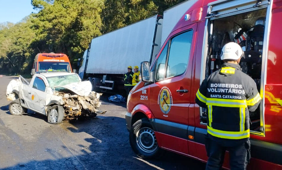 Motorista não resistiu aos ferimentos e morreu no local
