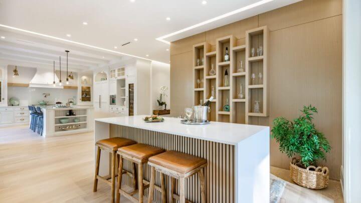 Bar elegante dentro de uma casa