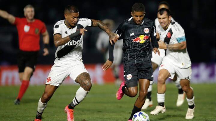 Bragantino e Vasco ficaram apenas no empate durante confronto na noite da última segunda-feira (14) (Foto: Ari Ferreira/Bragantino)