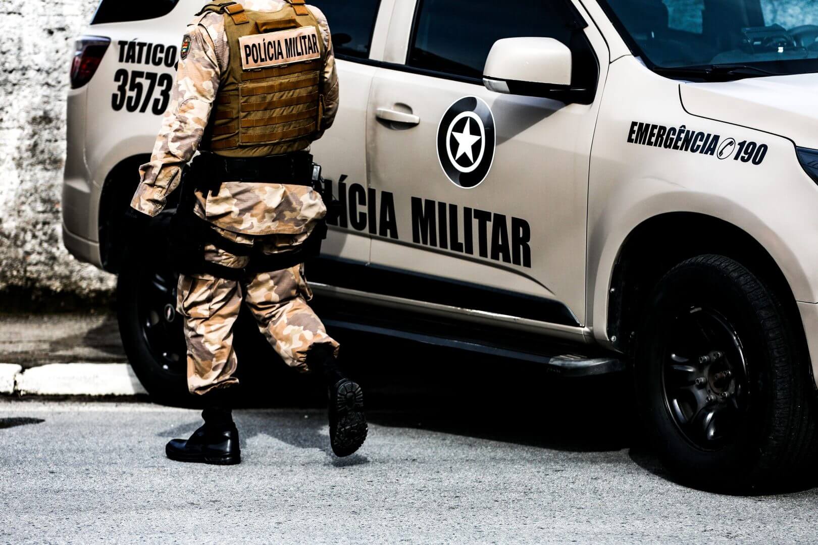 Suspeito pelo crime não foi localizado