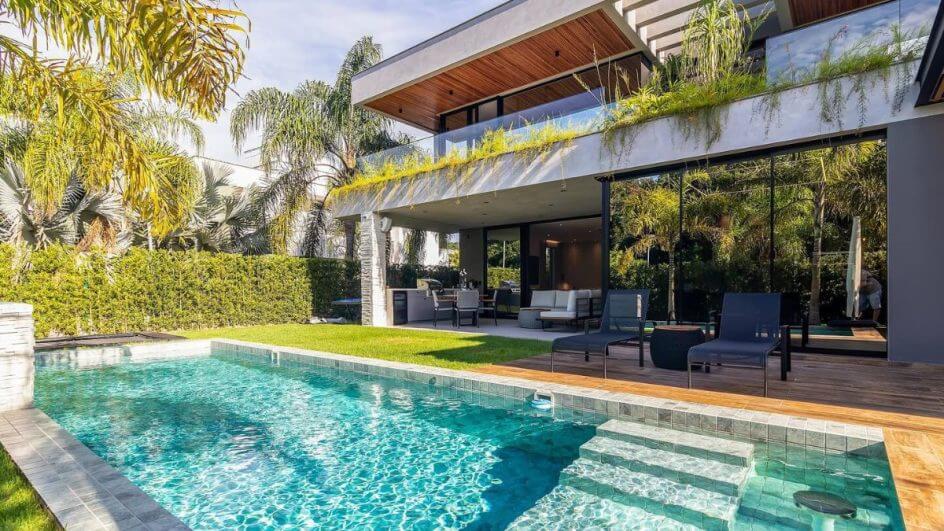 Casa moderna em Jurerê Internacional