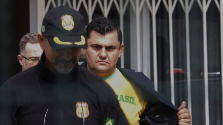 Dirlei Paiz deixa Instituto Médico Legal de Blumenau antes de ir ao presídio