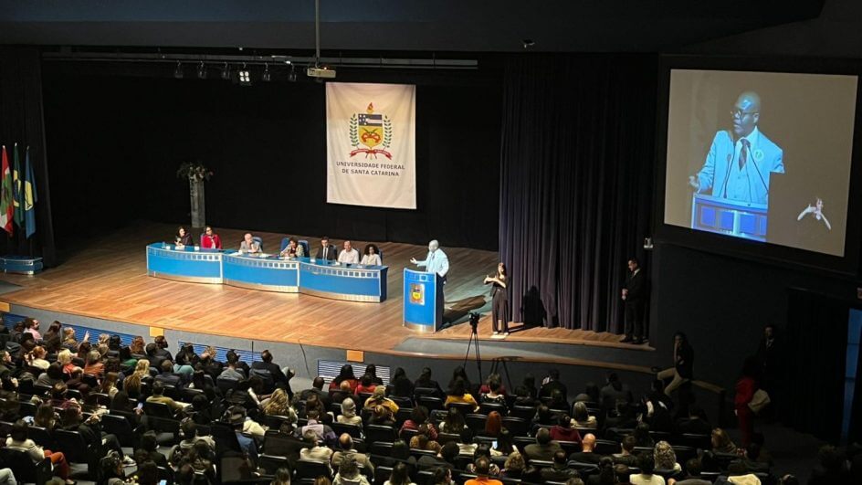 Ministro palestrou em evento da UFSC nesta terça-feira (1º)