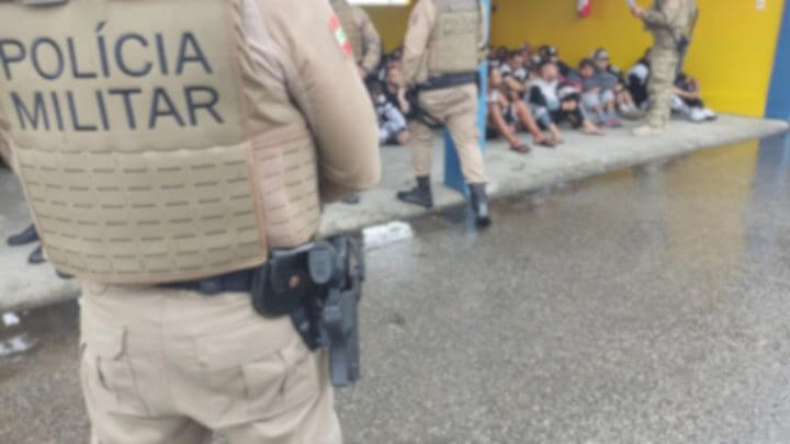 Abordagem a torcedores do Corinthians em Itapema