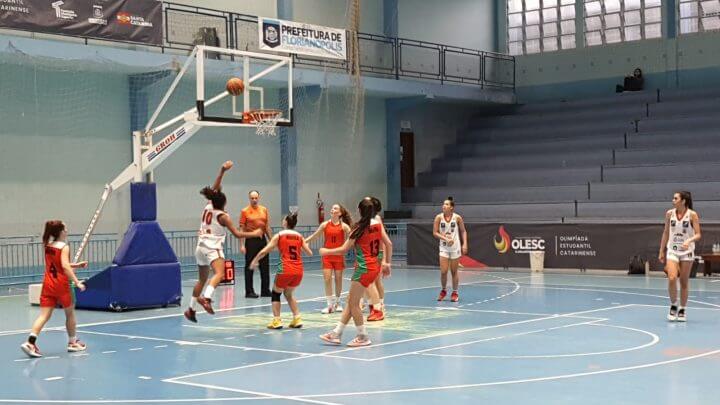 Joinville e Mafra pelo basquete feminino da Olesc