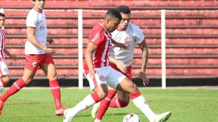 Inter de Lages e Hercílio Luz fizeram jogo de oito gols na Copa SC (Foto: William Lampert/Hercílio Luz)
