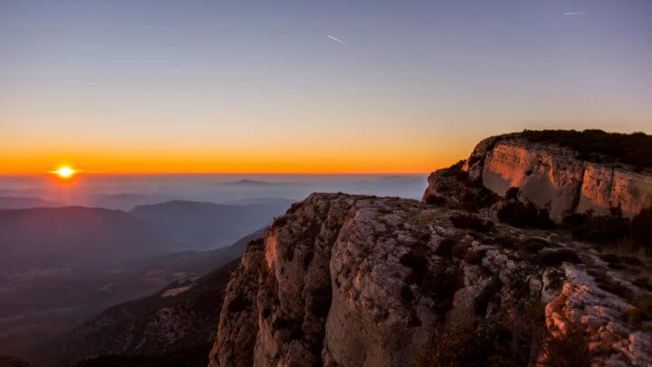Pôr do sol em Montsec, Lleida, Espanha
