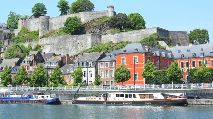 Namur, capital da região de Valônia na Bélgica